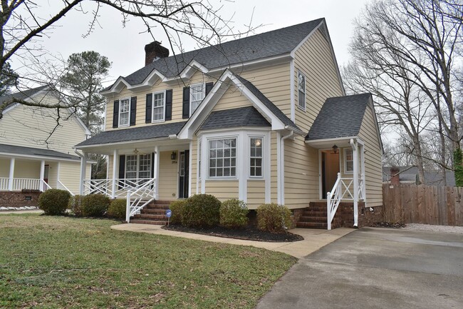 3956 Crosswinds Dr in Rocky Mount, NC - Foto de edificio - Building Photo