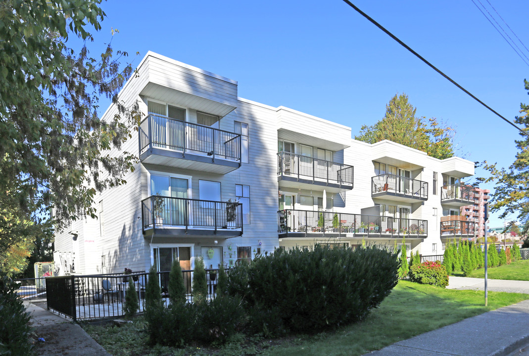 Maridge Place Apartments in Maple Ridge, BC - Building Photo