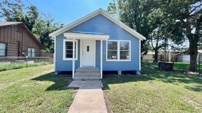 property at 1811 Pine Ave