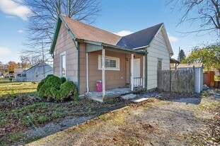 2405 W 10th St in Muncie, IN - Building Photo