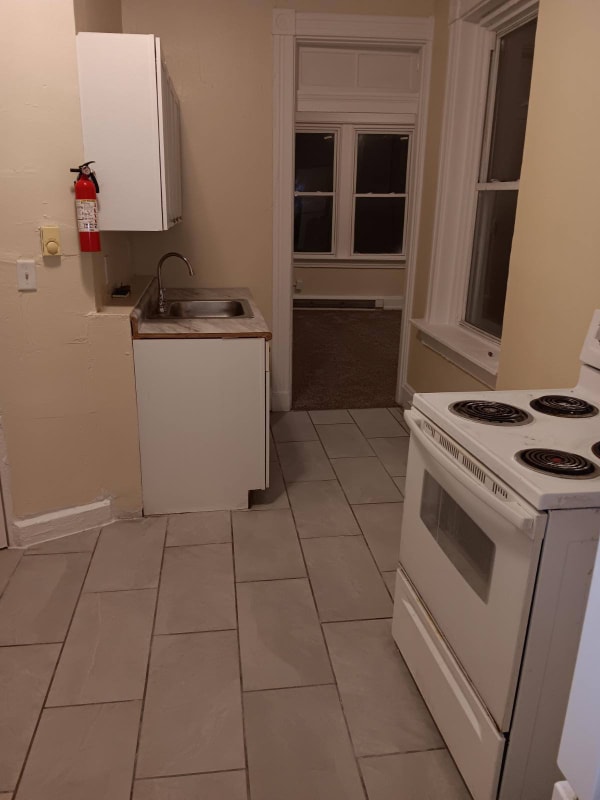 2467 W McMicken Ave, Unit 6 in Cincinnati, OH - Building Photo - Building Photo