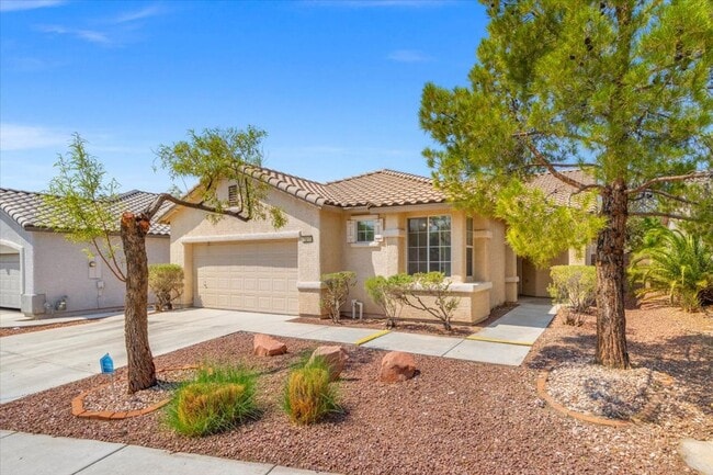 3213 Carbondale St in Las Vegas, NV - Building Photo - Building Photo