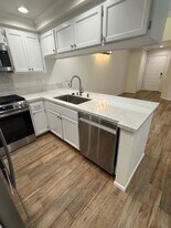 43334 32nd St W in Lancaster, CA - Building Photo