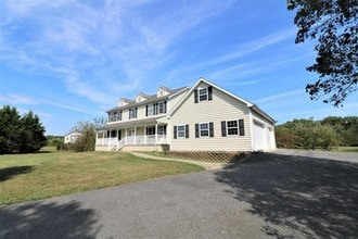 412 Pauline Dr in Clayton, DE - Building Photo - Building Photo
