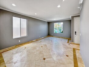42 Dawn Ln in Aliso Viejo, CA - Building Photo - Building Photo