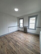 47 Vreeland Ave in Rutherford, NJ - Foto de edificio - Building Photo