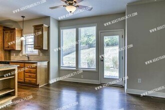 10580 S Millstone Dr in Olathe, KS - Building Photo - Building Photo