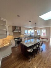 115 Aster Rd in San Carlos, CA - Building Photo - Building Photo