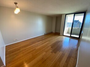 240 M St SW in Washington, DC - Building Photo - Building Photo