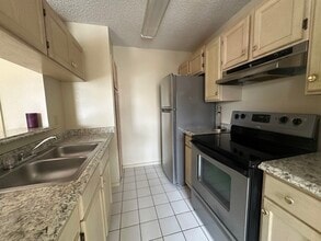 201 Martingale in Laredo, TX - Building Photo - Building Photo