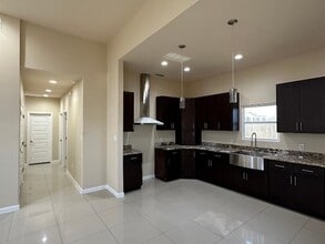 2811 Lavanda Dr in Laredo, TX - Building Photo - Building Photo