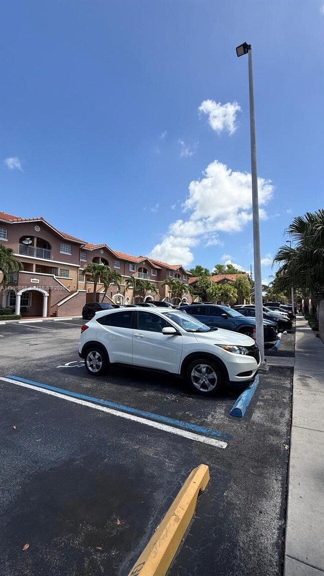 10026 Hammocks Blvd in Miami, FL - Building Photo - Building Photo