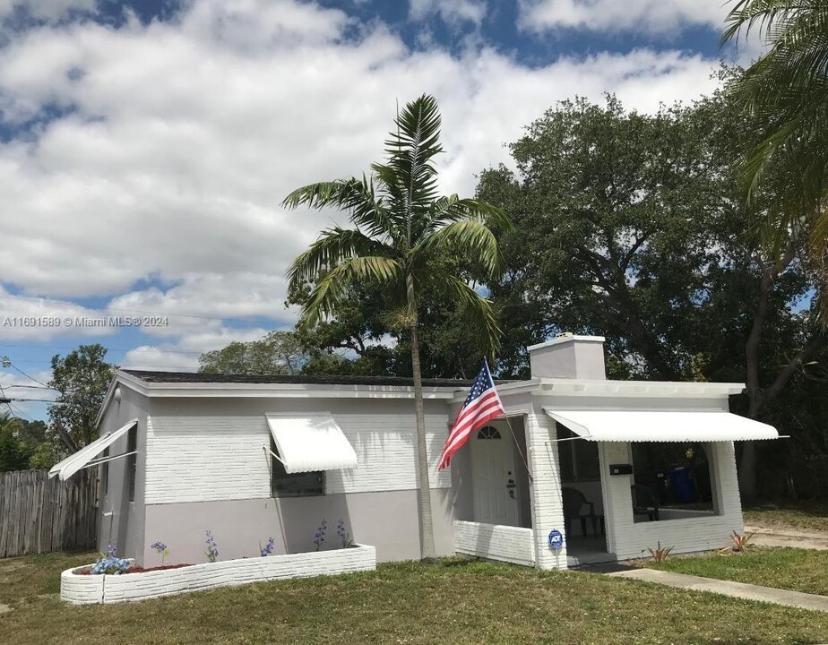 433 SW 22nd Terrace in Fort Lauderdale, FL - Building Photo