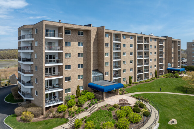 Eastbay at Weymouthport in Weymouth, MA - Foto de edificio - Building Photo