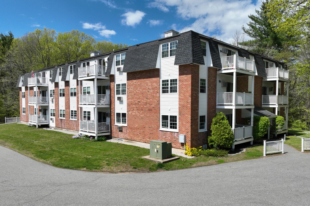 Exeter Woods in Exeter, NH - Foto de edificio