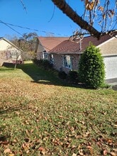 1105 Estate Dr in Johnson City, TN - Building Photo - Building Photo
