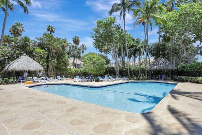 6584 Villa Sonrisa Dr