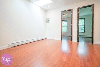 144 Moffat St in Brooklyn, NY - Foto de edificio - Building Photo