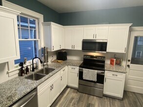 412 E 40th St in Savannah, GA - Foto de edificio - Building Photo