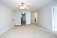 1306 Stonehaven Cir photo'