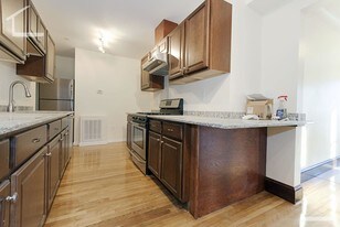 35 Henshaw St, Unit 1ZB in Boston, MA - Building Photo