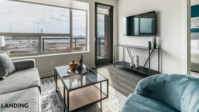 825 Usener St in Houston, TX - Foto de edificio - Building Photo