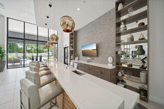 3333 Central Gardens Cir in Palm Beach Gardens, FL - Building Photo - Building Photo