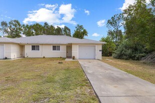 221 Meadow Rd in Lehigh Acres, FL - Building Photo