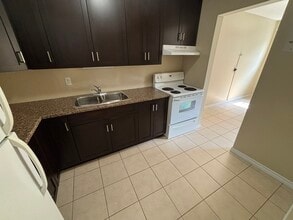 343-343 Mill St in Kitchener, ON - Building Photo - Building Photo