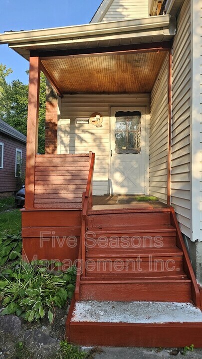 205 N Willard St in Burlington, VT - Building Photo