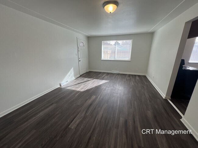 569 S Osceola St in Denver, CO - Building Photo - Building Photo