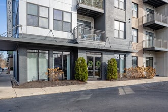 District at Seven Springs in Brentwood, TN - Foto de edificio - Building Photo