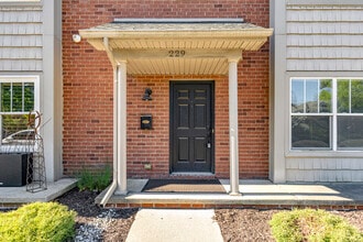 229 Oak St in Wyandotte, MI - Building Photo - Building Photo