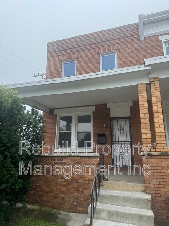 2867 Lake Ave in Baltimore, MD - Building Photo