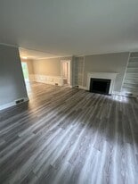 2670 Grosvenor Pl in Winston-Salem, NC - Building Photo