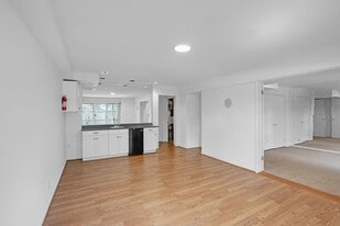 5224 Pooks Hill Rd, Unit Bethesda Luxury Condo in Bethesda, MD - Building Photo