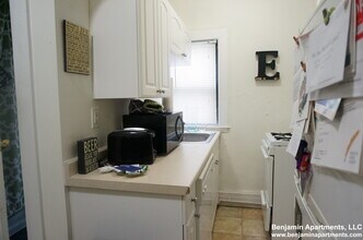 239 Walnut St, Unit 1A in Newton, MA - Building Photo - Building Photo