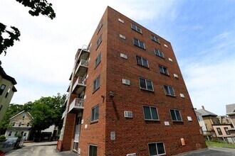 73 Park St, Unit 4 in Somerville, MA - Building Photo - Building Photo