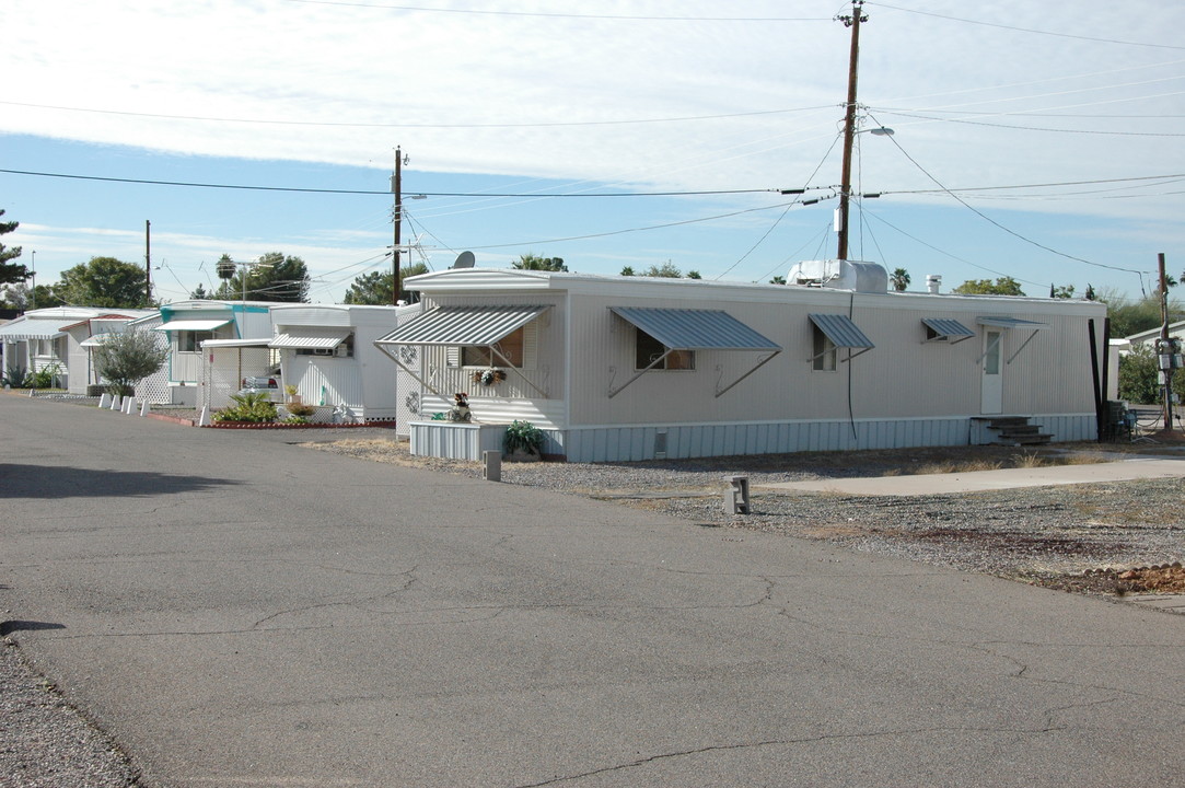 Primrose Estates in Mesa, AZ - Building Photo