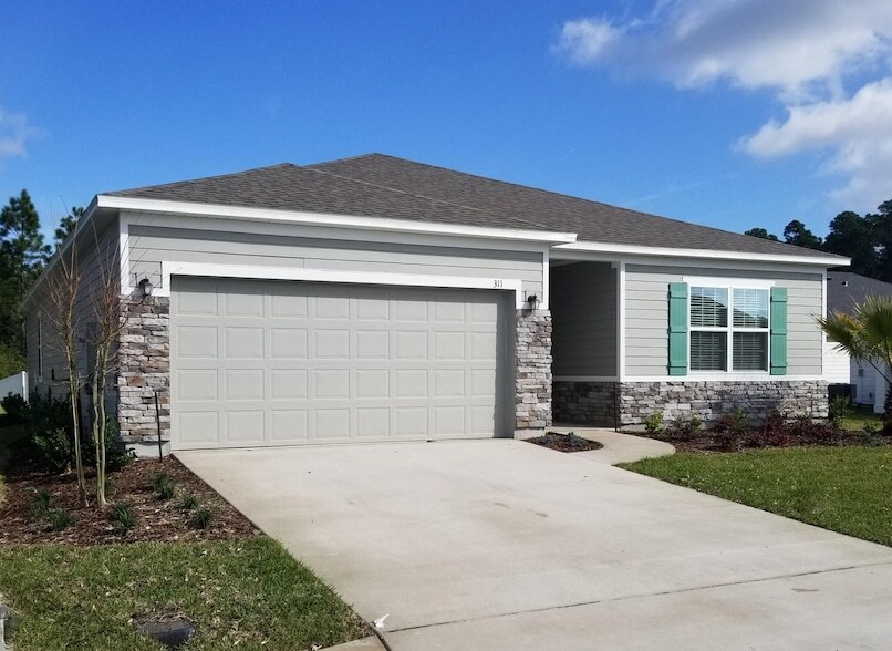 311 Sandstone Dr in St. Augustine, FL - Foto de edificio