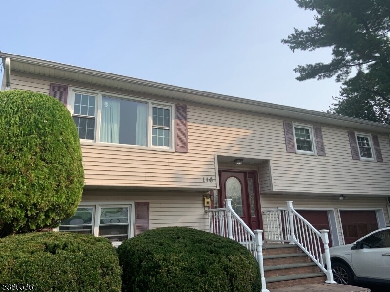116 Lafayette Pl in South Plainfield, NJ - Building Photo
