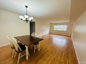 401 Cynthia Ct in Princeton, NJ - Building Photo - Building Photo