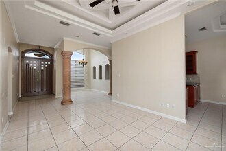 1011 Regal Dr in Pharr, TX - Building Photo - Building Photo