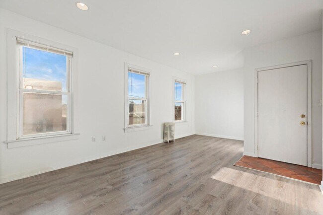 117 Windsor St in Kearny, NJ - Building Photo - Building Photo