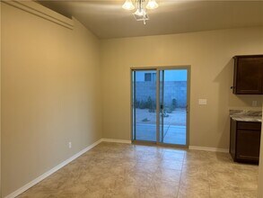 3276 E Farm Crst Ave in Kingman, AZ - Building Photo - Building Photo