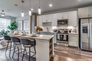 Aven at the Cove in Grand Prairie, TX - Building Photo