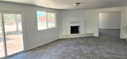 3281 Thousandaire Blvd-Unit -D-304 in Pahrump, NV - Building Photo - Building Photo