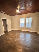 1211 Hammond Ave in San Antonio, TX - Building Photo - Building Photo