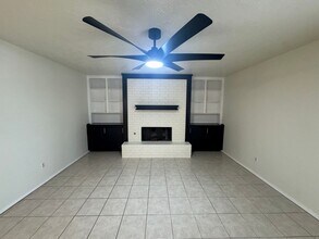 10313 S Fairview Dr in Oklahoma City, OK - Building Photo - Building Photo