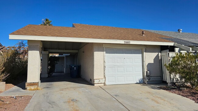 6772 Ledgewood Dr in Las Vegas, NV - Building Photo - Building Photo